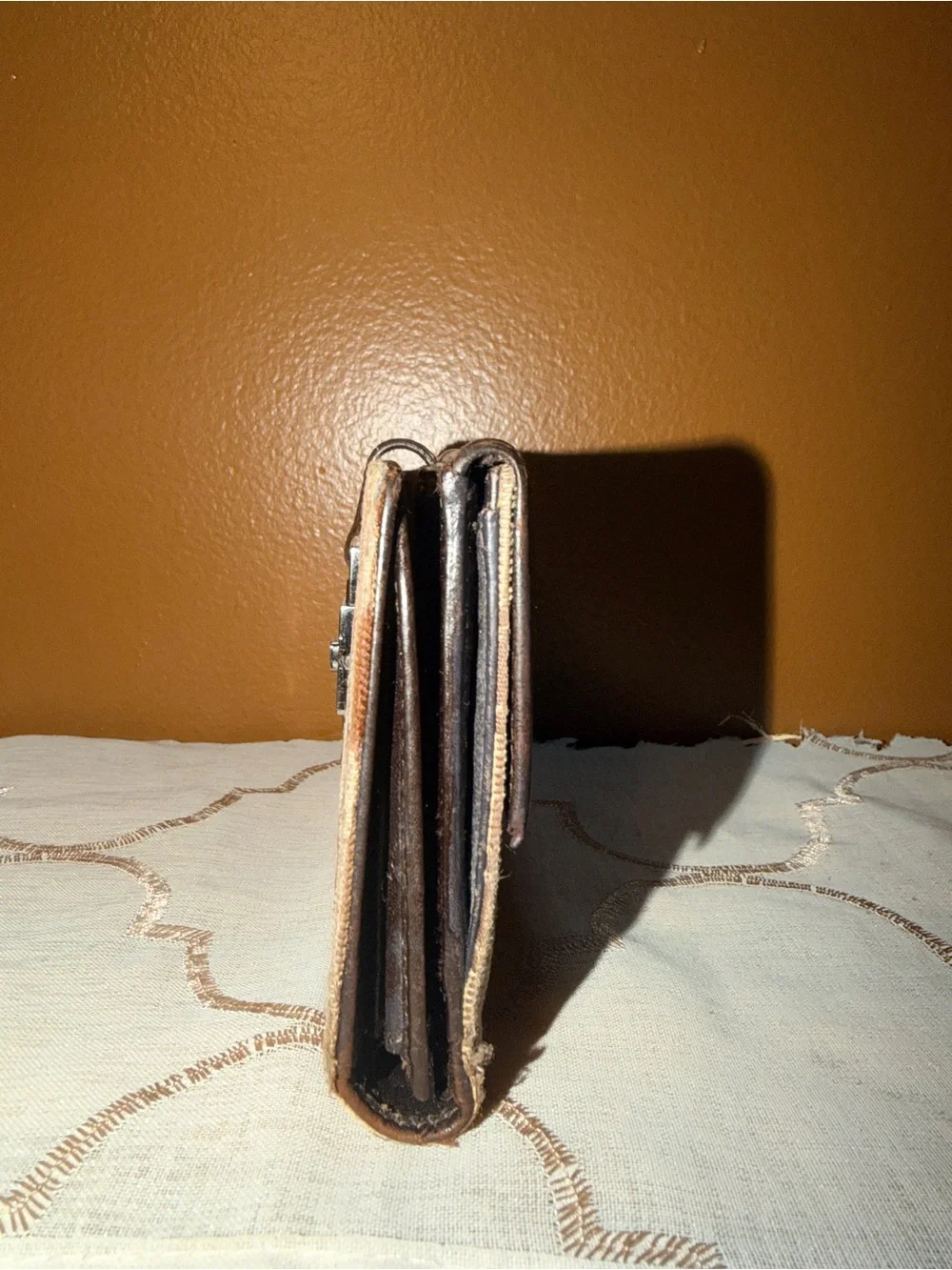 Gucci Beige GG Supreme Wallet with Green and Red Stripe